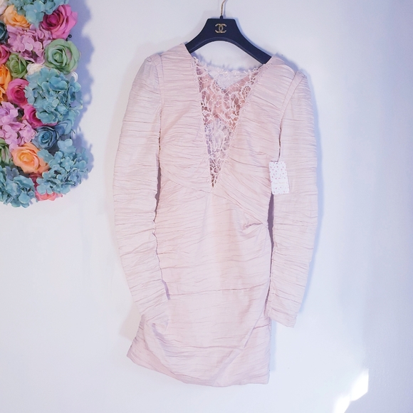 $250 NWT FREE PEOPLE V-neck Cream Boho Mini Dress - Picture 3 of 13